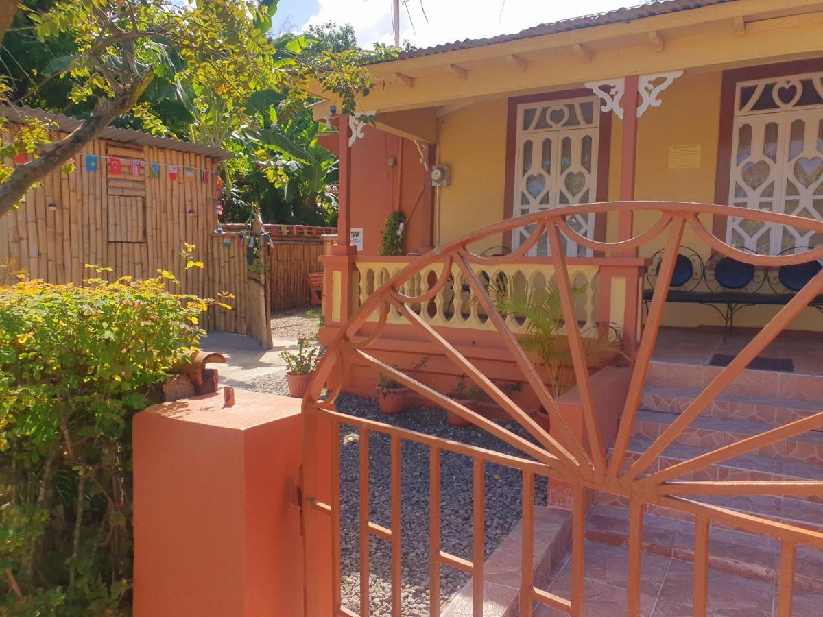 Mesmerize Guest House Port Antonio Eksteriør bilde